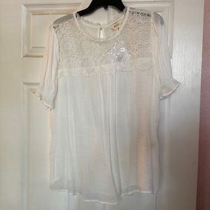 BRAND NEW / NEVER WORN - White Blouse with Lace Details